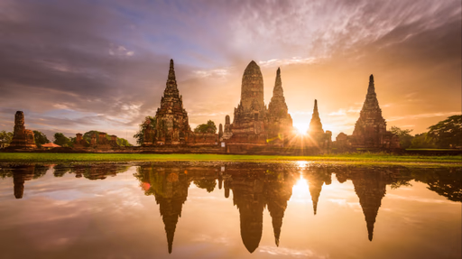 Sukhothai: Immergersi nel Primo Regno Thailandese