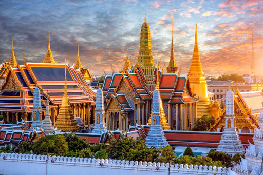 Scoprire Bangkok: Guida Completa per un Viaggio Indimenticabile